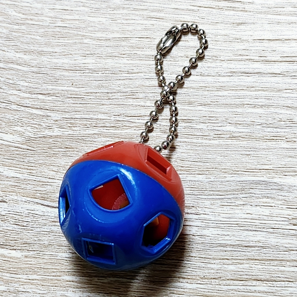 TUPPERWARE SHAPE-O-BALL KEY CHAIN  Puzzle Ball Keychain - Picture 3 of 3